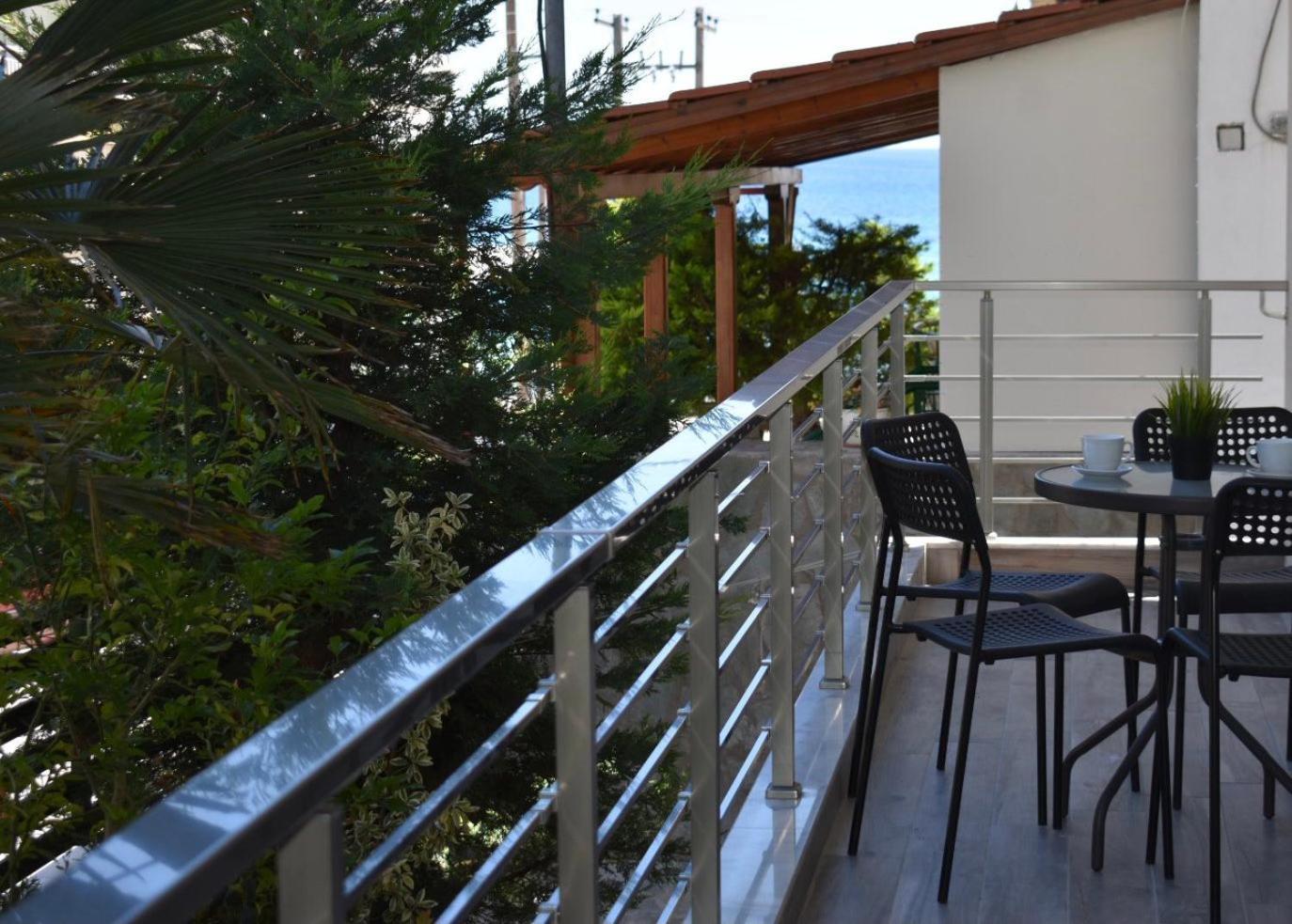 Davidana Deluxe Apartments Nea Kallikrateia Rom bilde